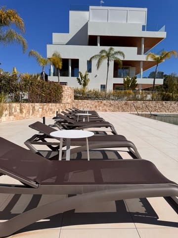 4 slaapkamer Penthouse te huur in Lomas De Marbella, Marbella met zwembad garage - € 12.800 (Ref: 9544397)