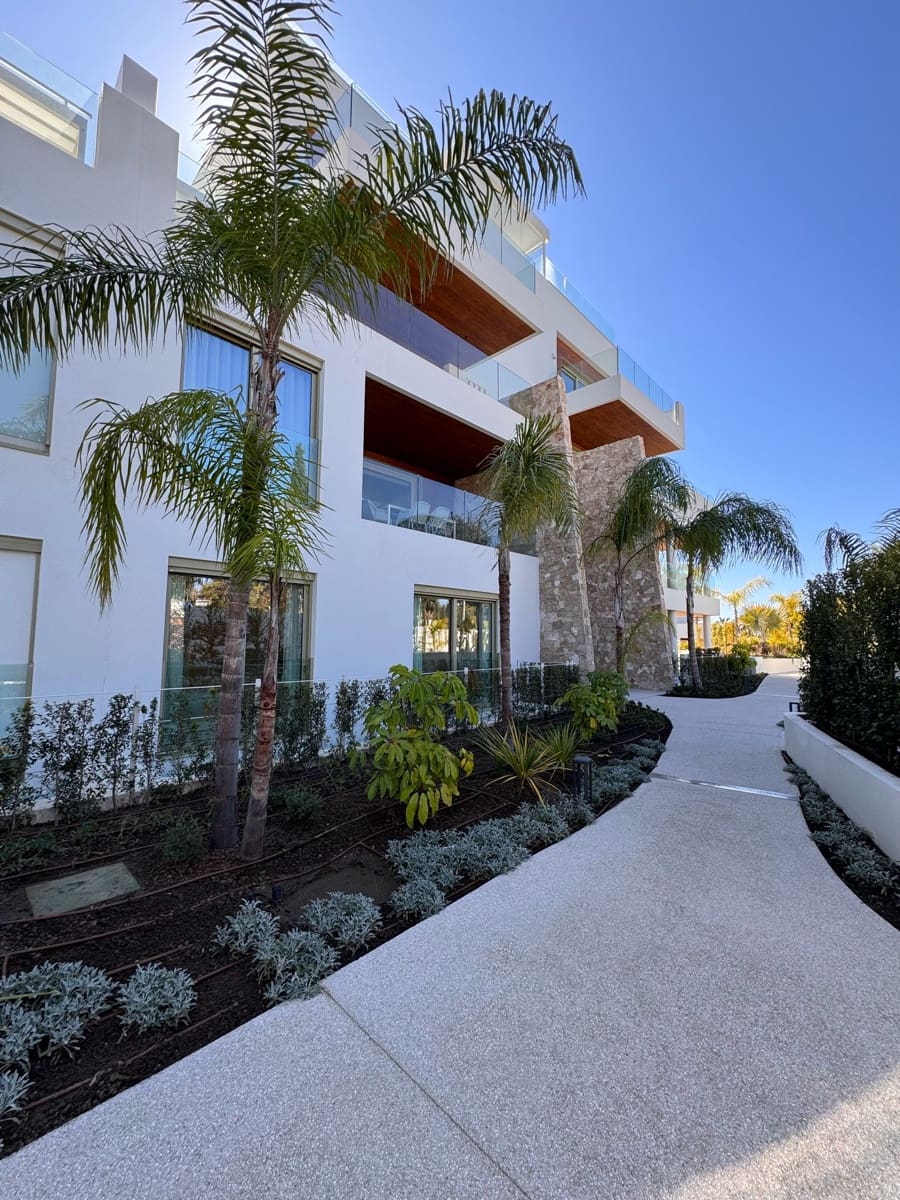 4 slaapkamer Penthouse te huur in Marbella met zwembad garage - € 12.800 (Ref: 9544397)