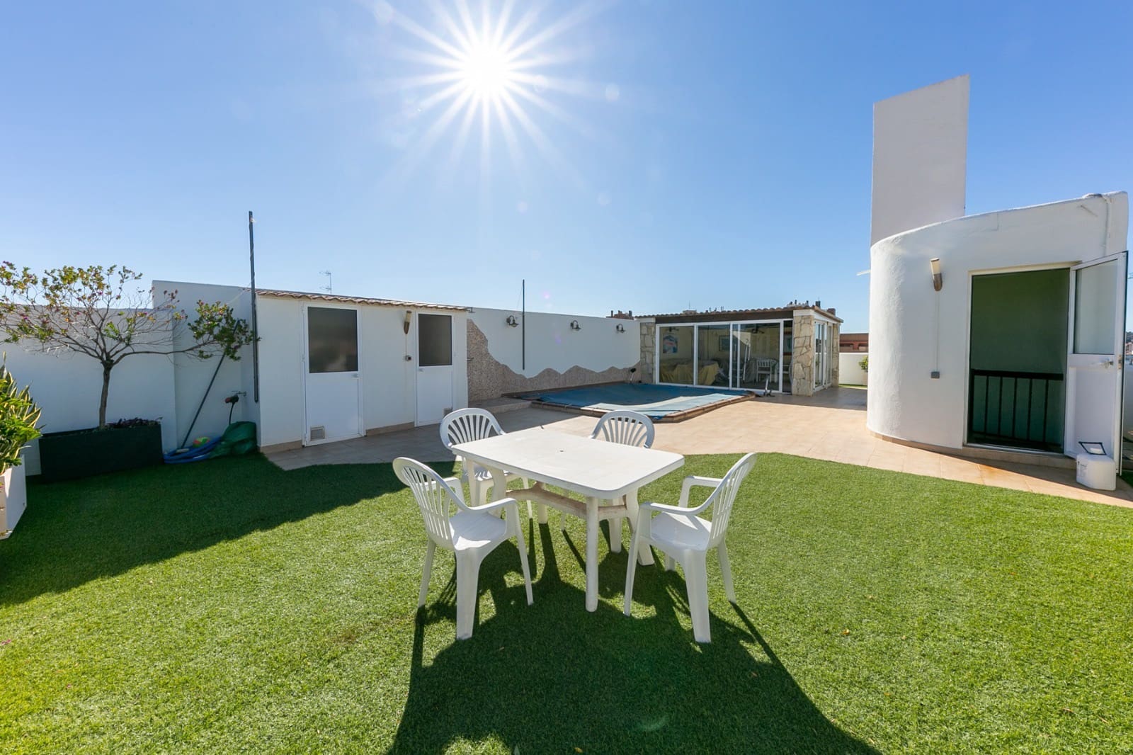 3 slaapkamer Penthouse te huur in Fuengirola met zwembad garage - € 2.600 (Ref: 9544407)