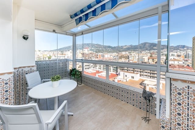 3 slaapkamer Penthouse te huur in Zona Puerto Deportivo, Fuengirola met zwembad garage - € 2.600 (Ref: 9544407)