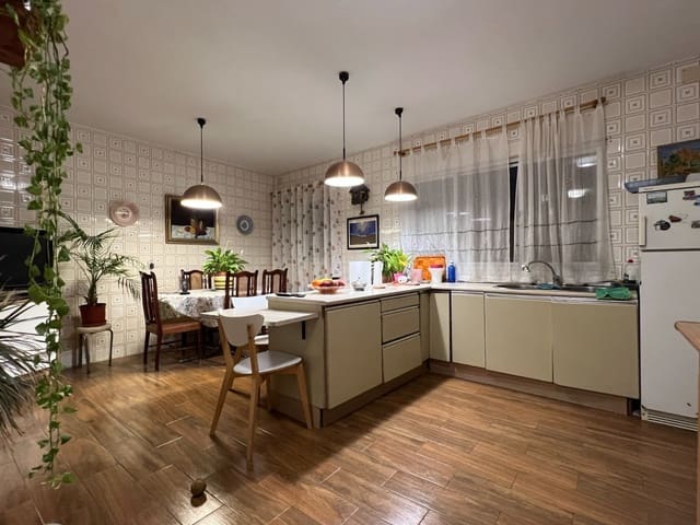 5 sovrum Lägenhet till salu i Centro ciudad, Fuengirola - 436 500 € (Ref: 9544420)