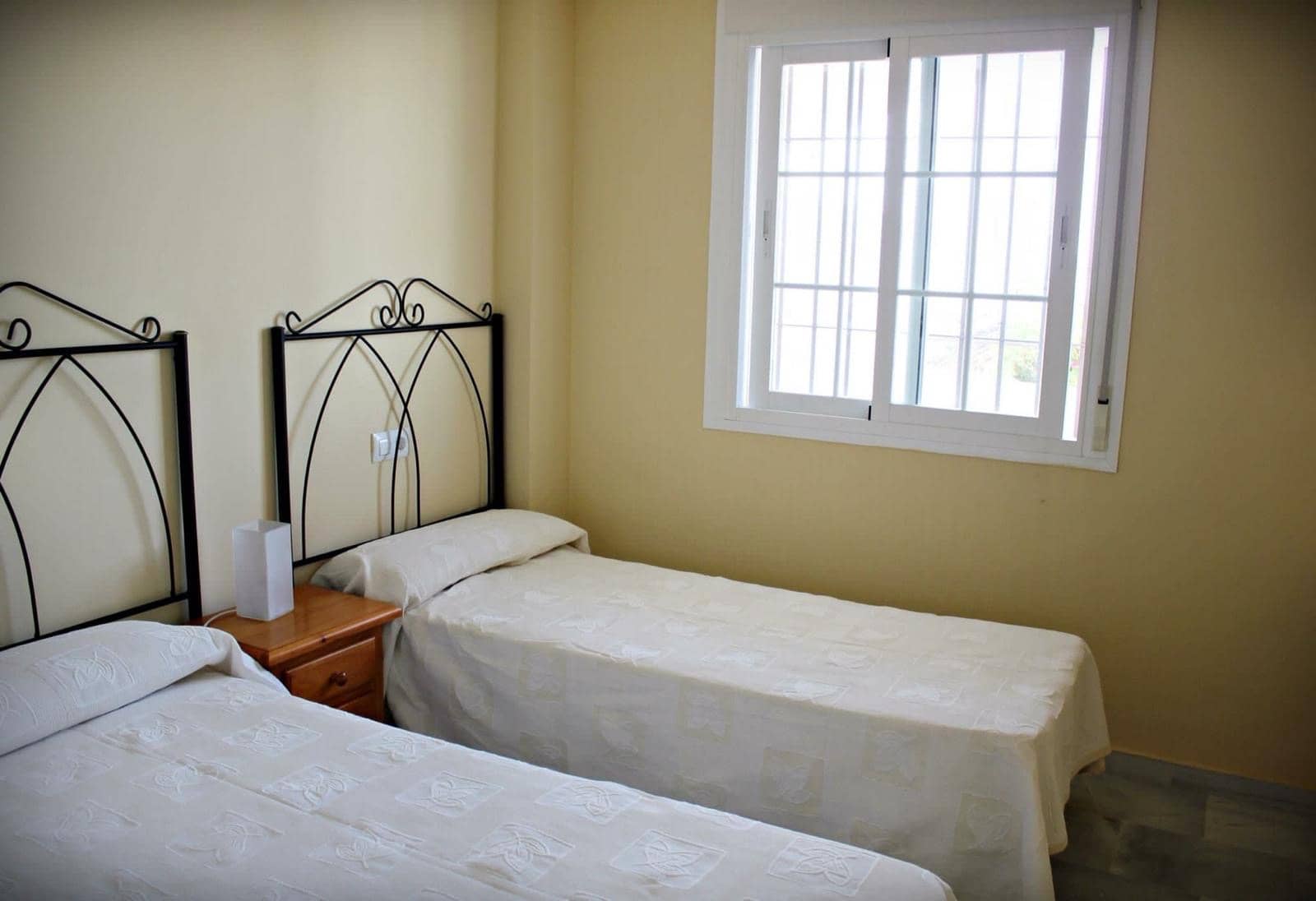 2 soveværelse Lejlighed til leje i Benalmadena - € 1.350 (Ref: 9544434)