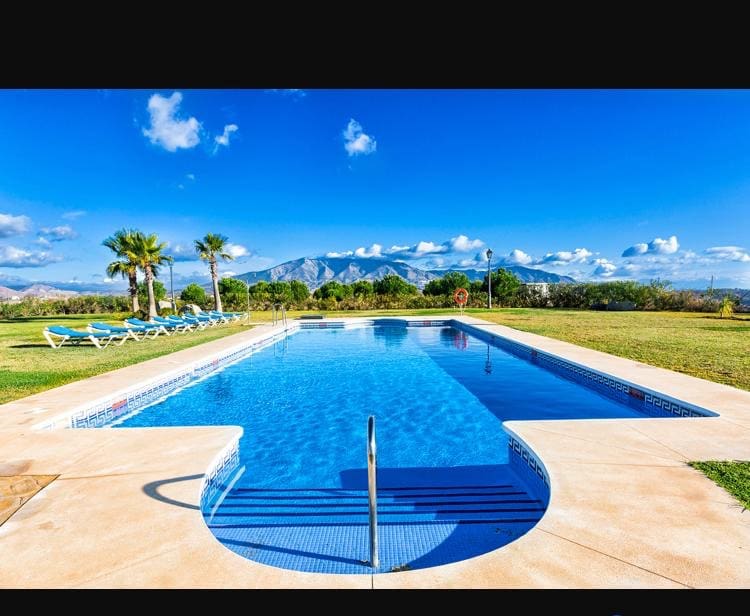 3 makuuhuone Paritalo vuokrattavana paikassa Mijas Costa mukana uima-altaan 
autotalli - 2 000 € (Ref: 9547067)