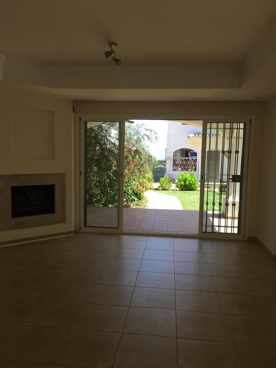 3 makuuhuone Paritalo vuokrattavana paikassa Mijas Costa mukana uima-altaan 
autotalli - 2 000 € (Ref: 9547067)