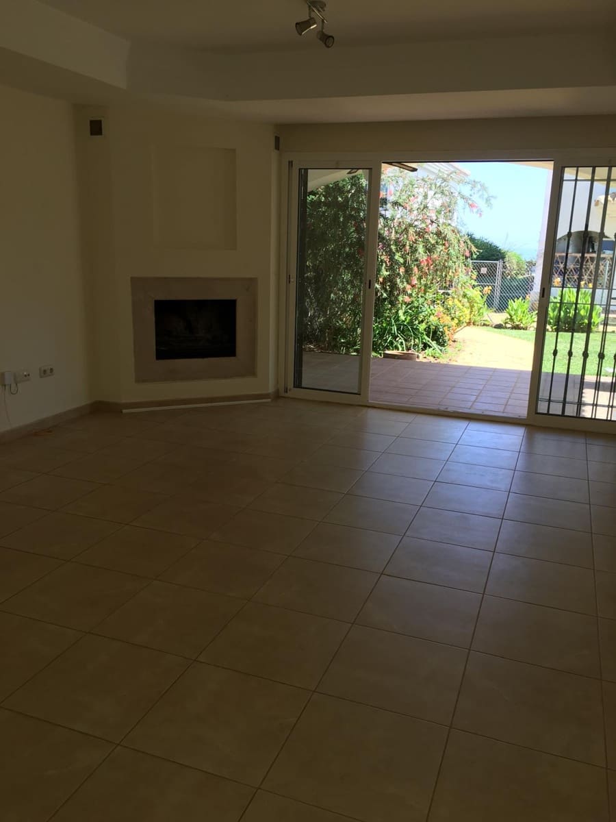 3 makuuhuone Paritalo vuokrattavana paikassa Mijas Costa mukana uima-altaan 
autotalli - 2 000 € (Ref: 9547067)