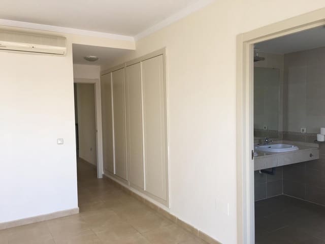 3 makuuhuone Paritalo vuokrattavana paikassa Mijas Costa, Mijas mukana uima-altaan 
autotalli - 2 000 € (Ref: 9547067)