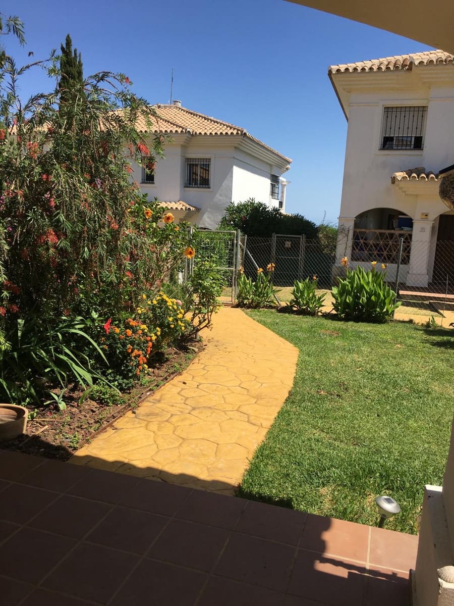 3 makuuhuone Paritalo vuokrattavana paikassa Mijas Costa mukana uima-altaan 
autotalli - 2 000 € (Ref: 9547067)