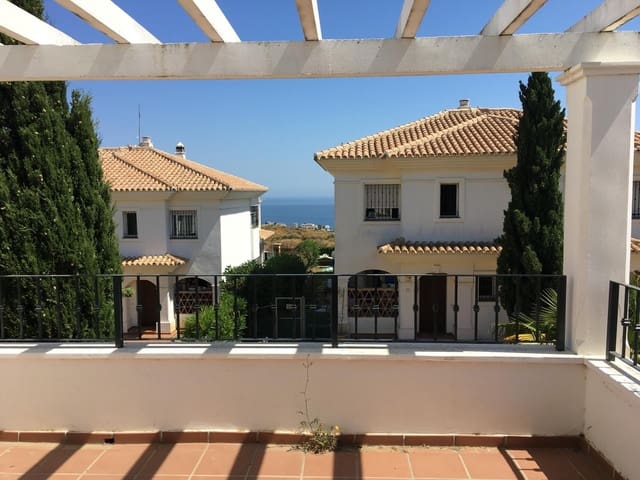 3 makuuhuone Paritalo vuokrattavana paikassa Mijas Costa, Mijas mukana uima-altaan 
autotalli - 2 000 € (Ref: 9547067)