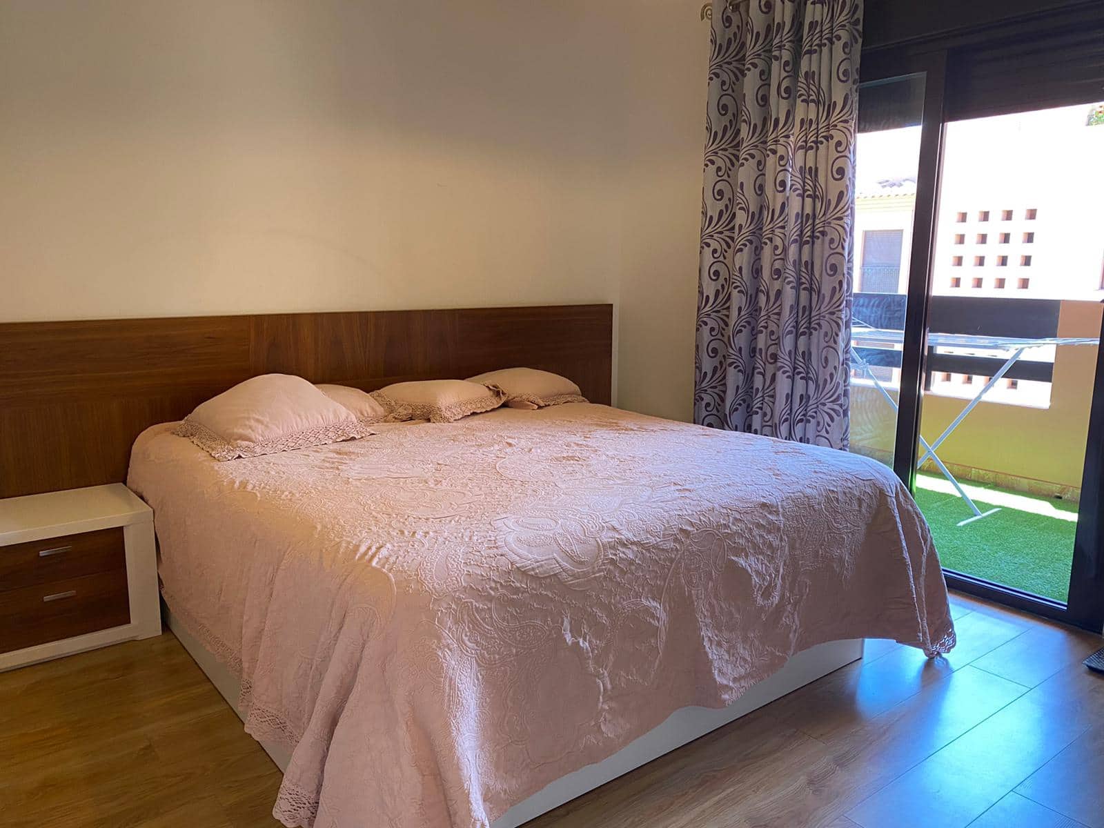 Piso de 4 habitaciones en Benalmádena en alquiler con piscina - 2.500 € (Ref: 9547069)