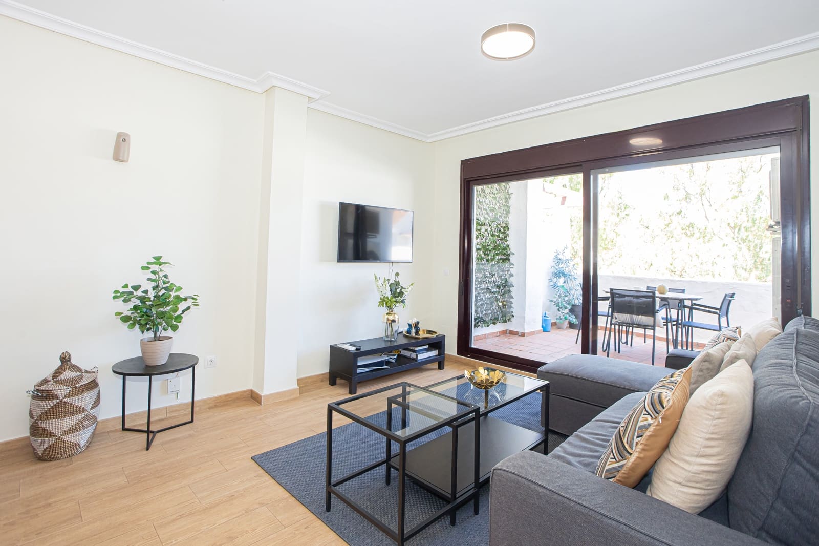 3 makuuhuone Kattohuoneisto vuokrattavana paikassa Marbella mukana uima-altaan 
autotalli - 3 300 € (Ref: 9547198)