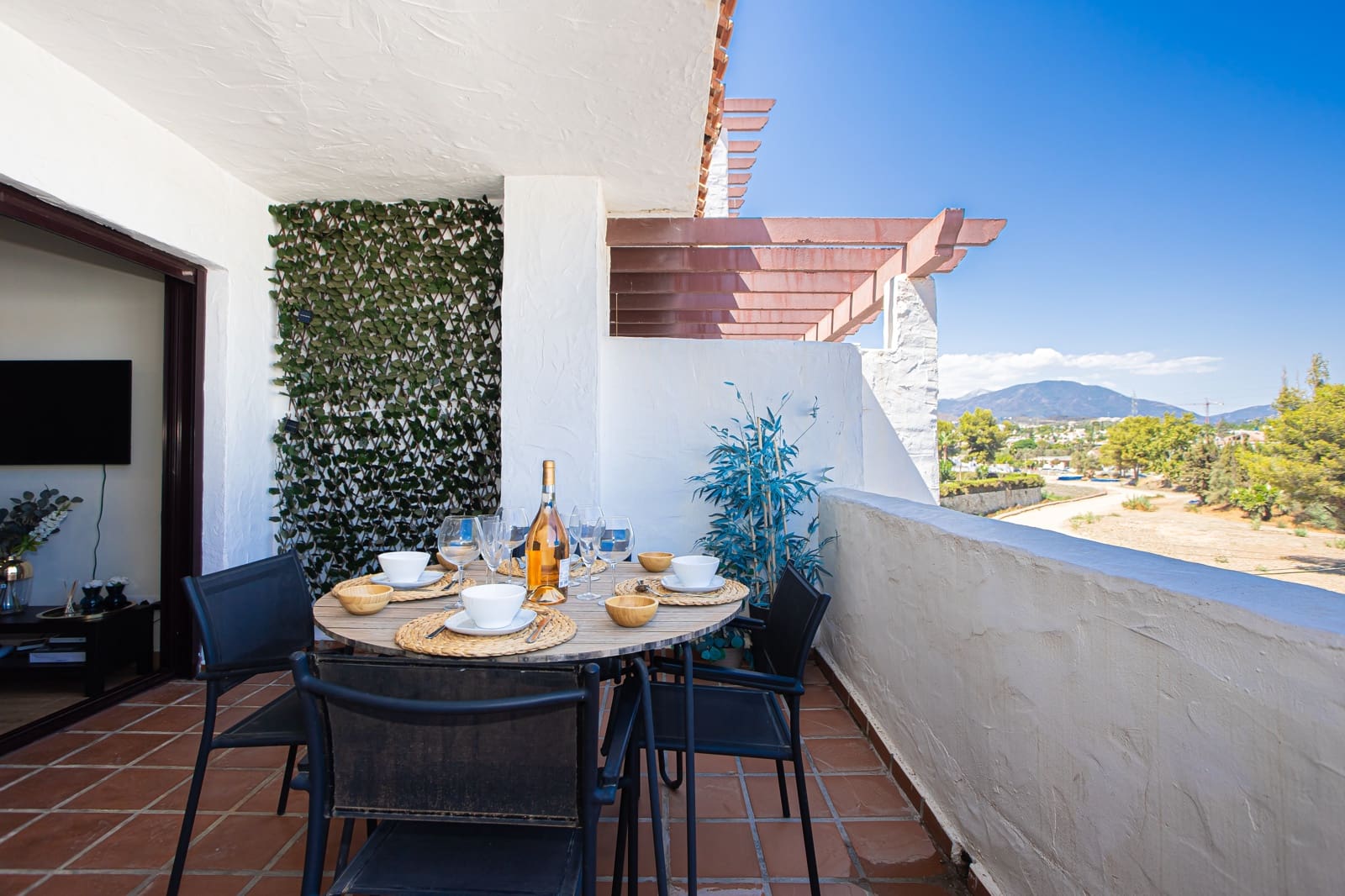 3 makuuhuone Kattohuoneisto vuokrattavana paikassa Marbella mukana uima-altaan 
autotalli - 3 300 € (Ref: 9547198)