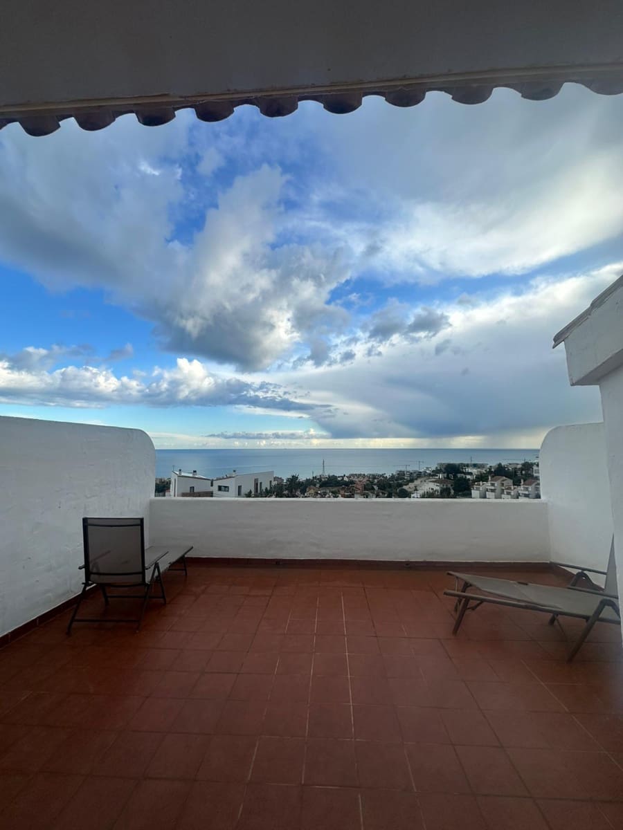 4 soverom Hus til leie i Benalmadena med garasje - € 2 050 (Ref: 9674806)