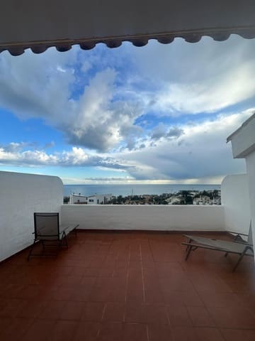 4 soverom Hus til leie i Benalmádena med garasje - € 2 050 (Ref: 9674806)