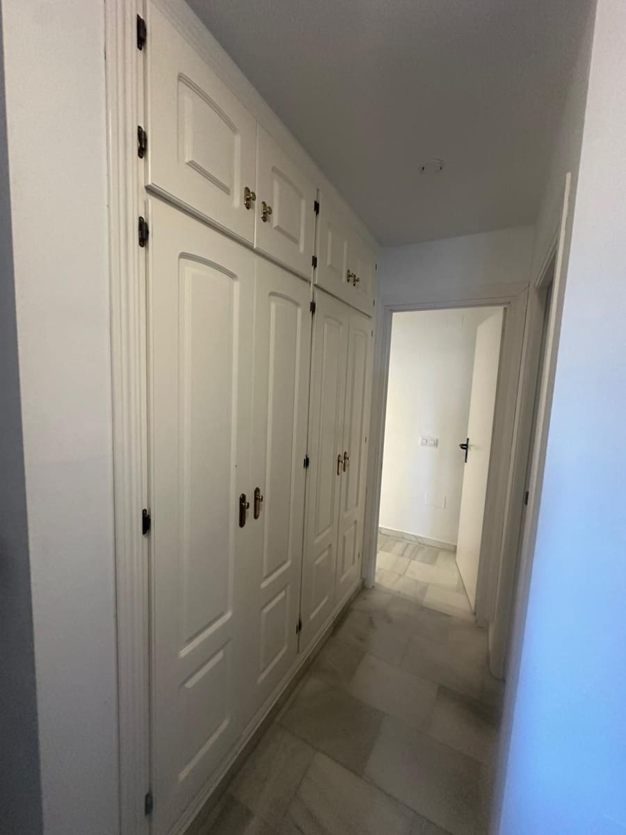 4 soverom Hus til leie i Benalmadena med garasje - € 2 050 (Ref: 9674806)