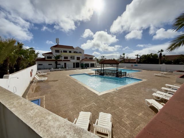 2 slaapkamer Appartement te koop in La Oliva met zwembad - € 210.000 (Ref: 9528731)