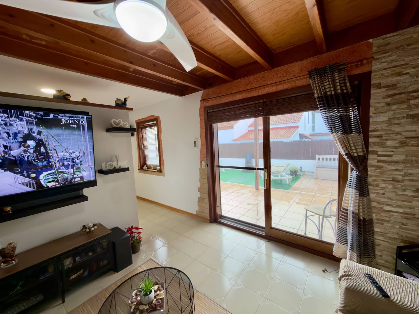 2 bedroom Apartment for sale in La Oliva with pool - € 210,000 (Ref: 9528731)