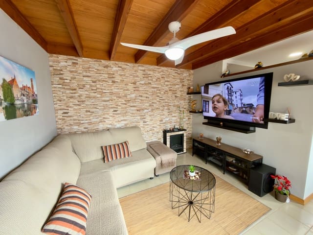 2 soveværelse Lejlighed til salg i Parque Holandés, La Oliva med swimmingpool - € 210.000 (Ref: 9528731)