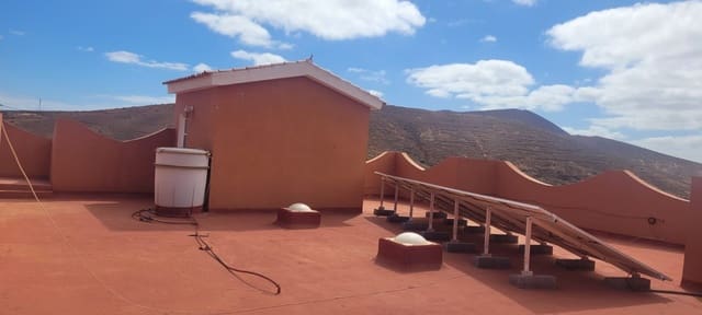 4 makuuhuone Maalaistalo myytävänä paikassa Antigua mukana 
autotalli - 315 000 € (Ref: 9542153)