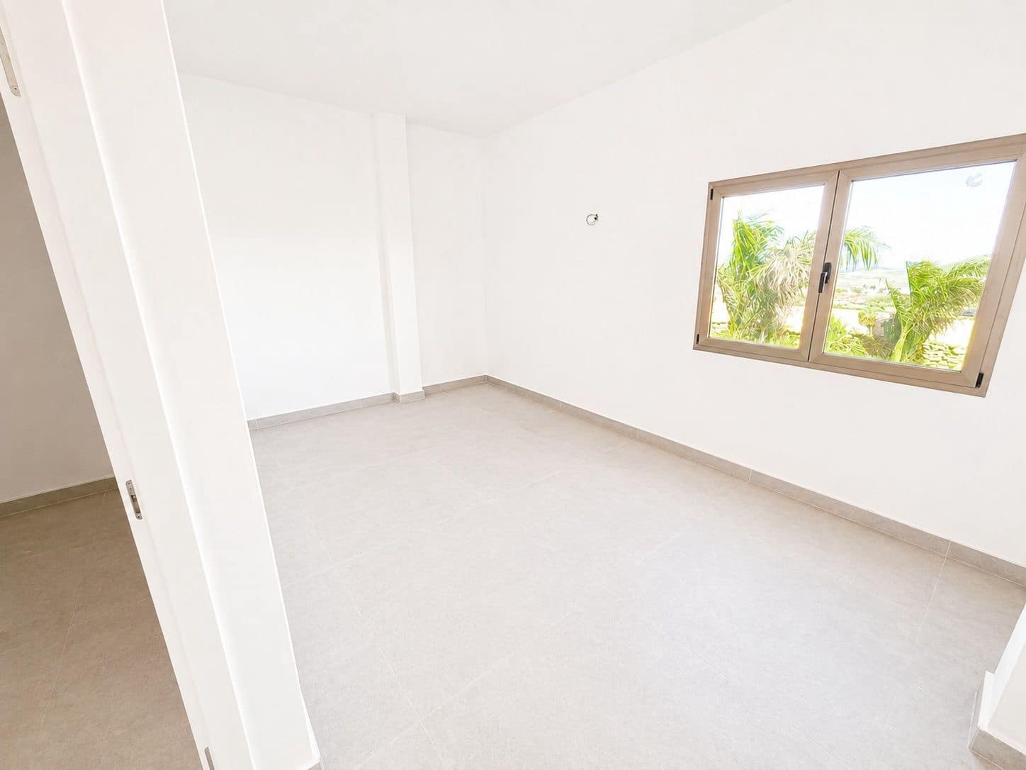 4 bedroom Villa for sale in Antigua with garage - € 590,000 (Ref: 9542159)