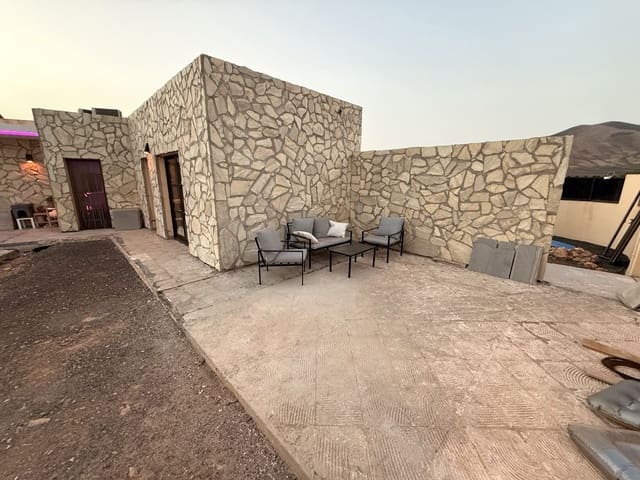 3 soverom Villa til salgs i Triquivijate, Antigua med svømmebasseng garasje - € 499 000 (Ref: 9542161)