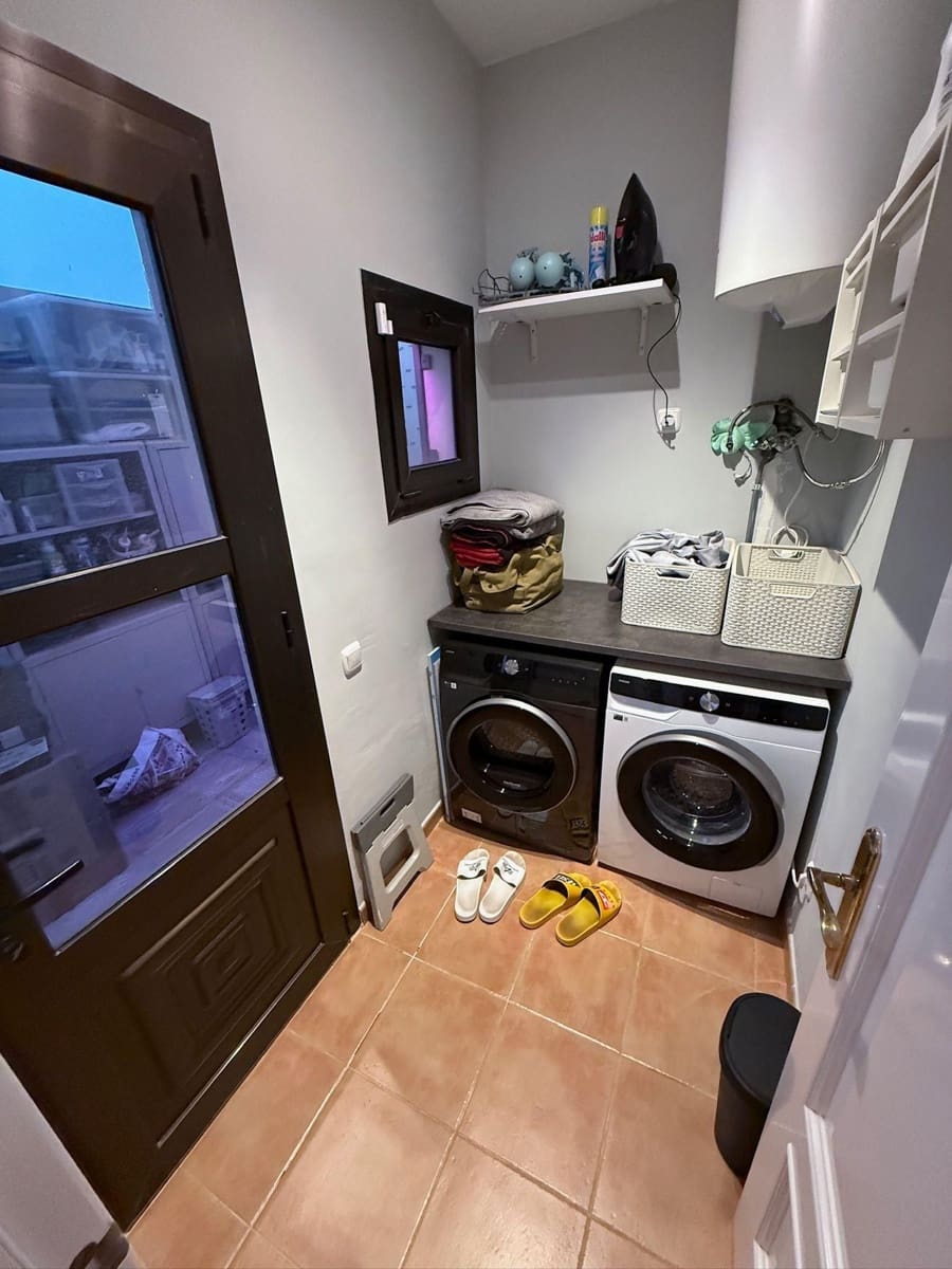 3 soverom Villa til salgs i Triquivijate med svømmebasseng garasje - € 499 000 (Ref: 9542161)