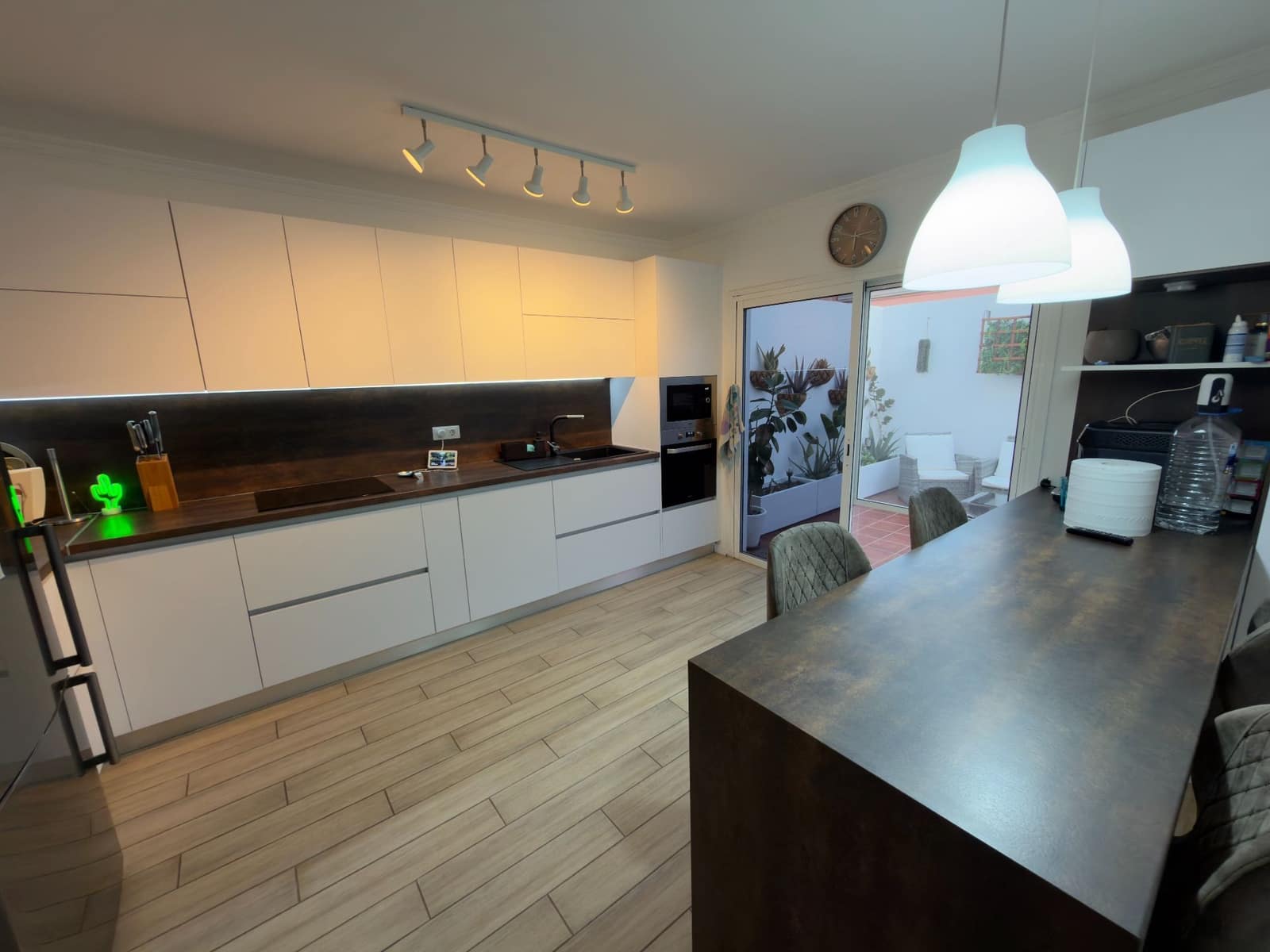 3 makuuhuone Omakotitalo myytävänä paikassa Puerto del Rosario mukana 
autotalli - 299 000 € (Ref: 9542162)