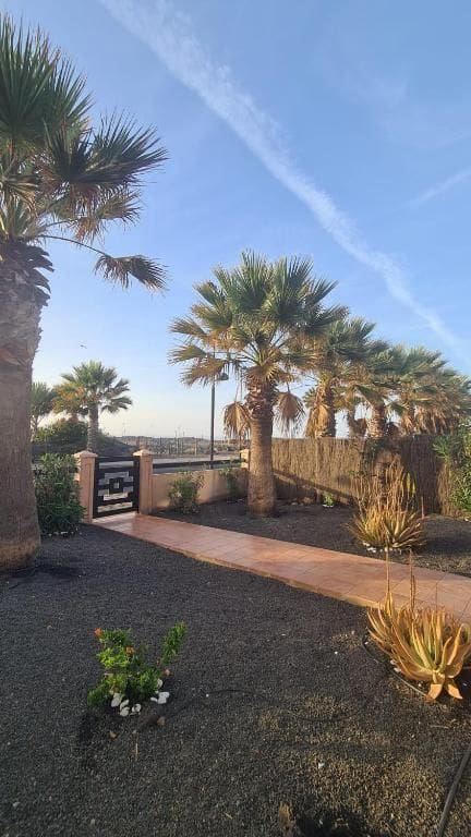 3 slaapkamer Villa te koop in Corralejo met zwembad garage - € 289.000 (Ref: 9542164)