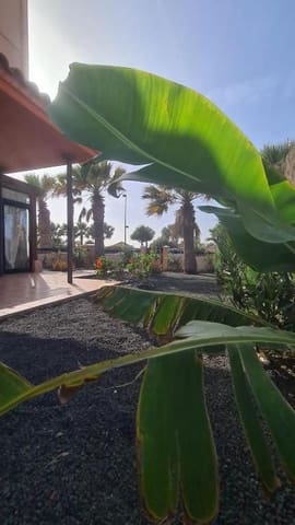3 slaapkamer Villa te koop in Corralejo, La Oliva met zwembad garage - € 289.000 (Ref: 9542164)