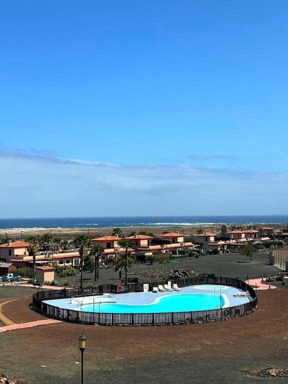 3 slaapkamer Villa te koop in Corralejo met zwembad garage - € 289.000 (Ref: 9542164)
