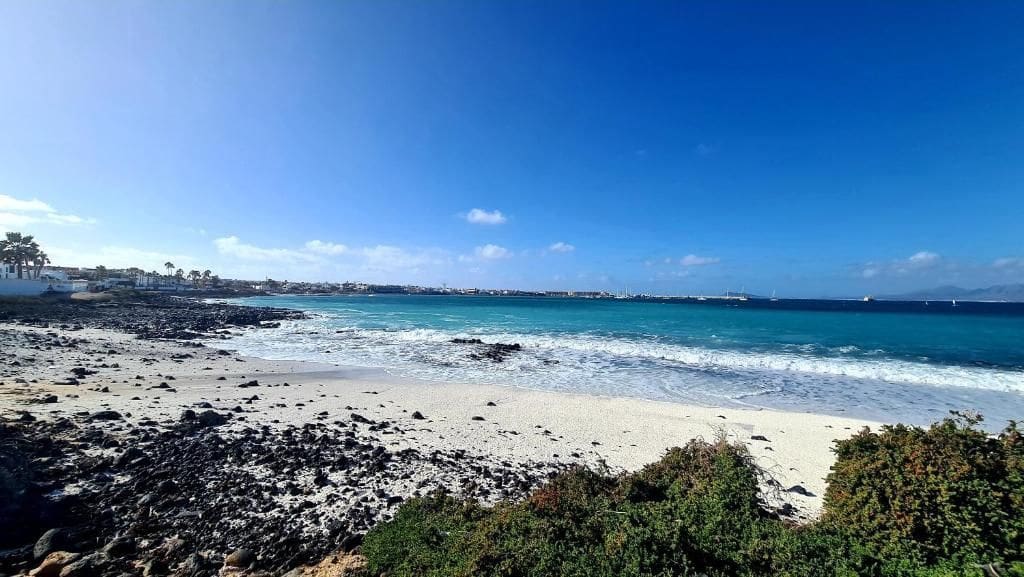 3 slaapkamer Villa te koop in Corralejo met zwembad garage - € 289.000 (Ref: 9542164)