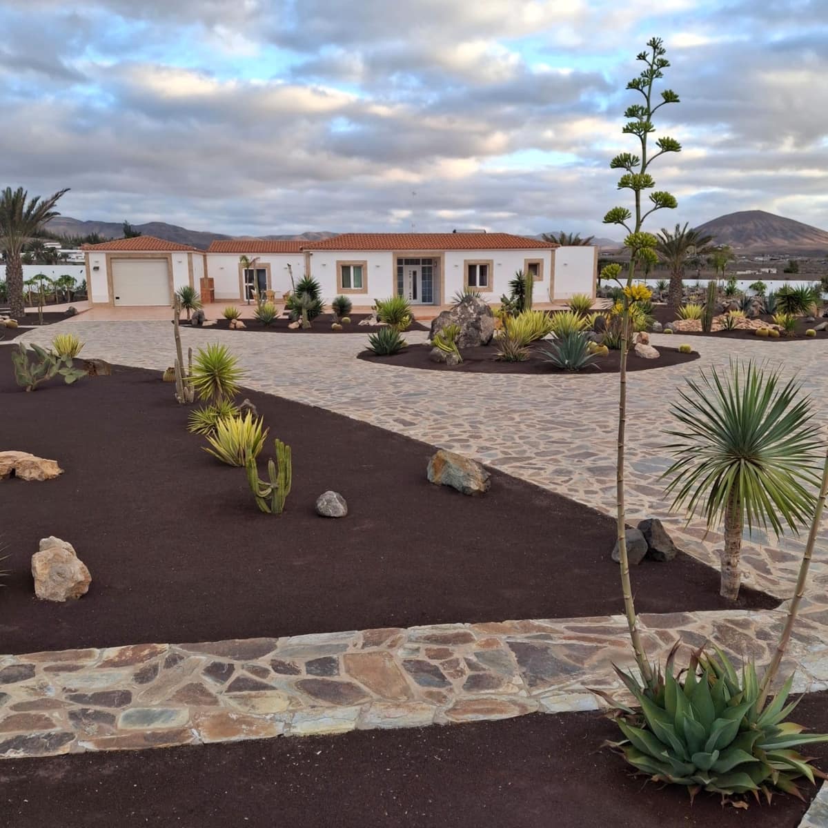 5 soveværelse Villa til salg i Tuineje med swimmingpool - € 695.000 (Ref: 9542166)