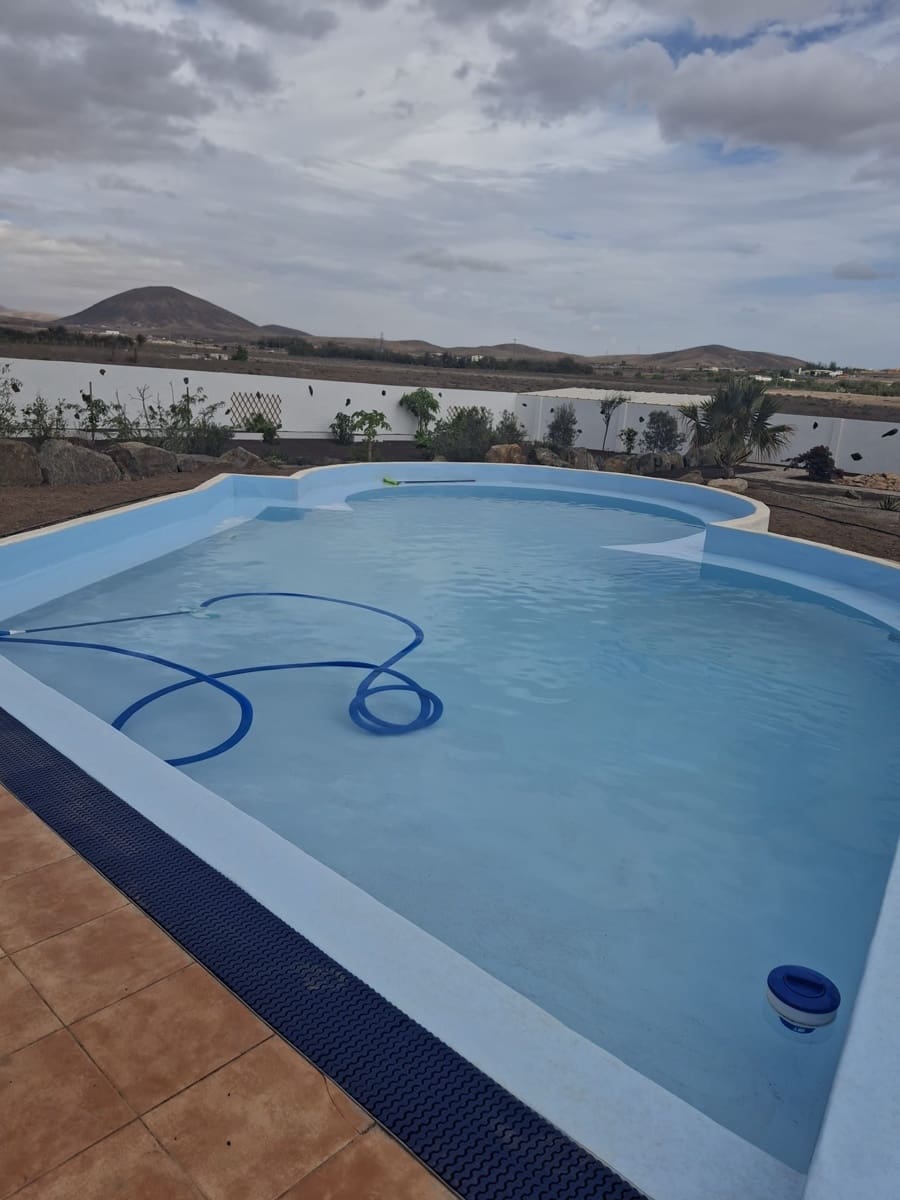 5 soveværelse Villa til salg i Tuineje med swimmingpool - € 695.000 (Ref: 9542166)