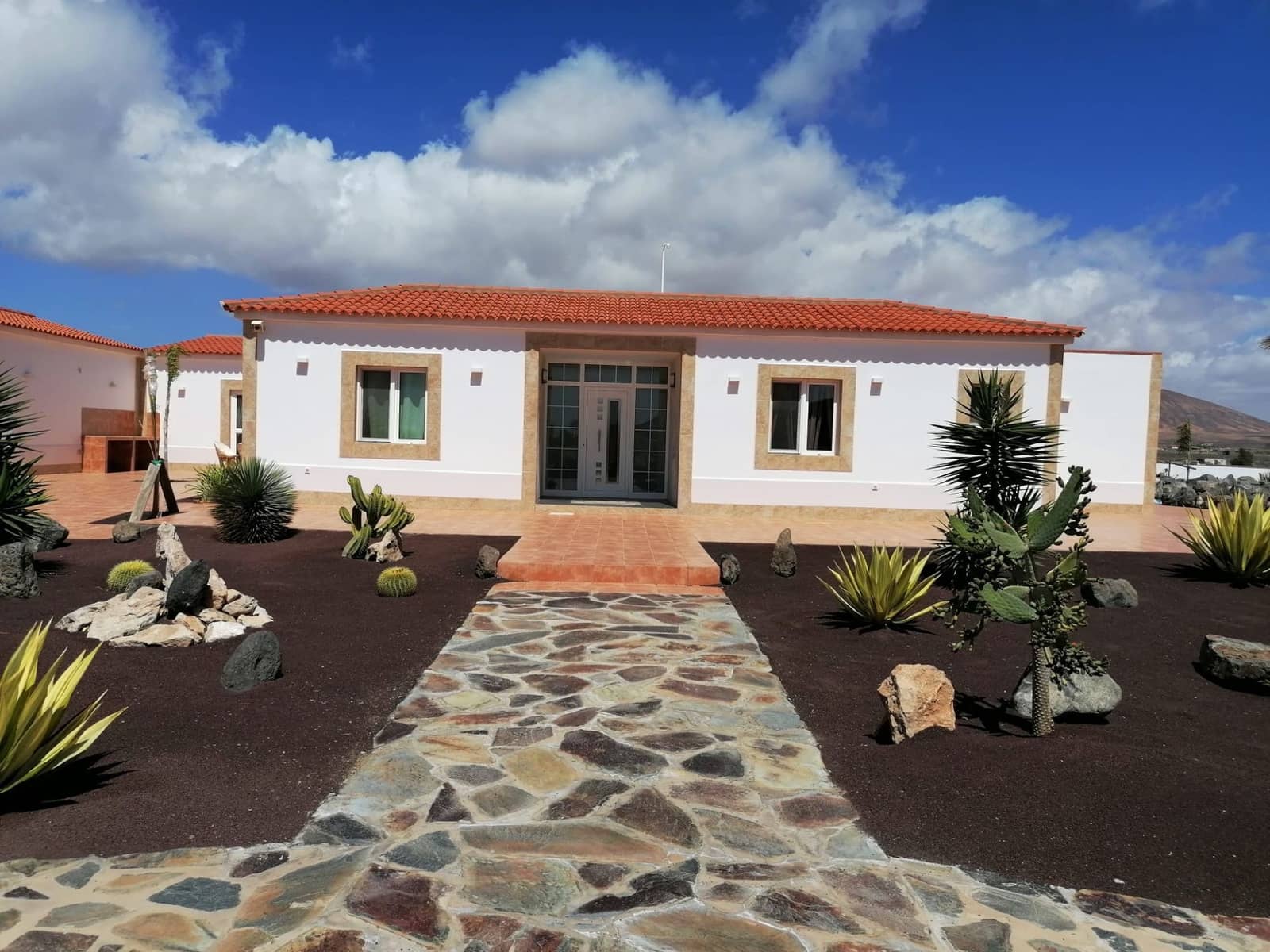 5 soveværelse Villa til salg i Tuineje med swimmingpool - € 695.000 (Ref: 9542166)