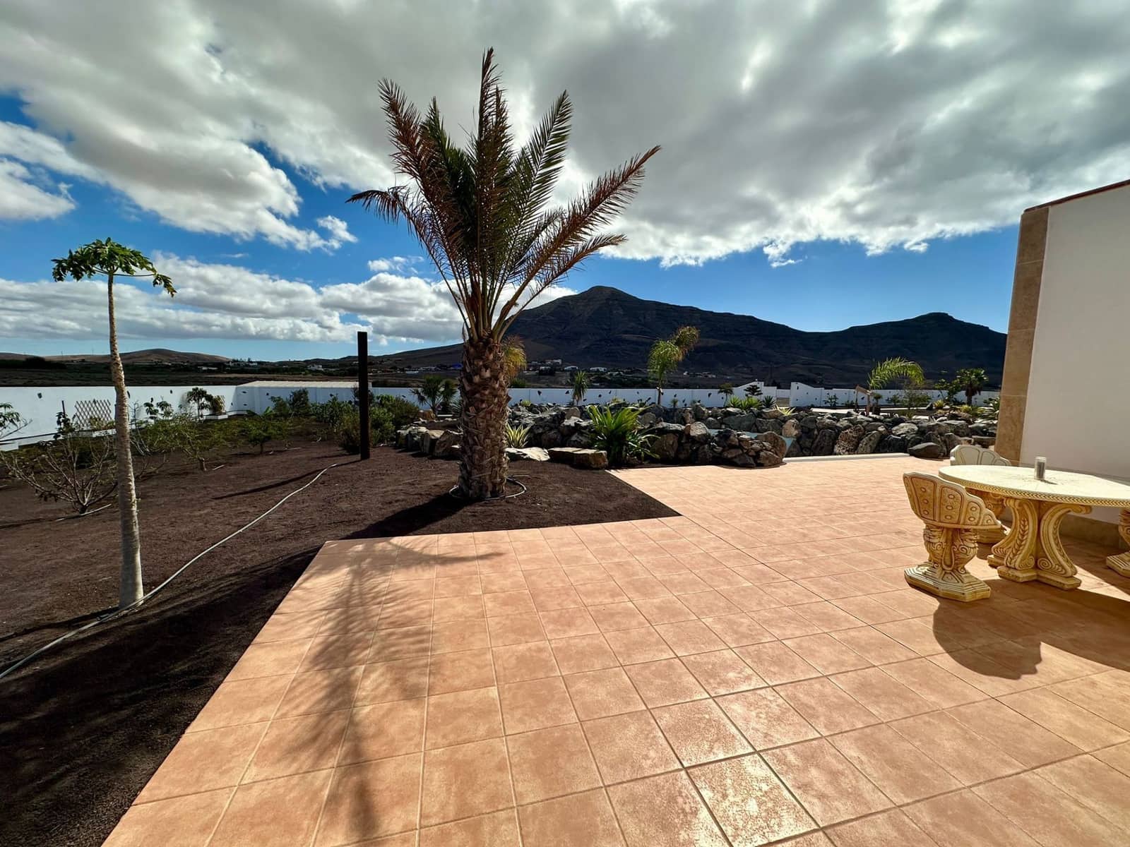 5 soveværelse Villa til salg i Tuineje med swimmingpool - € 695.000 (Ref: 9542166)