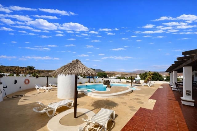 5 quarto Moradia para venda em Antigua com piscina garagem - 880 000 € (Ref: 9542168)