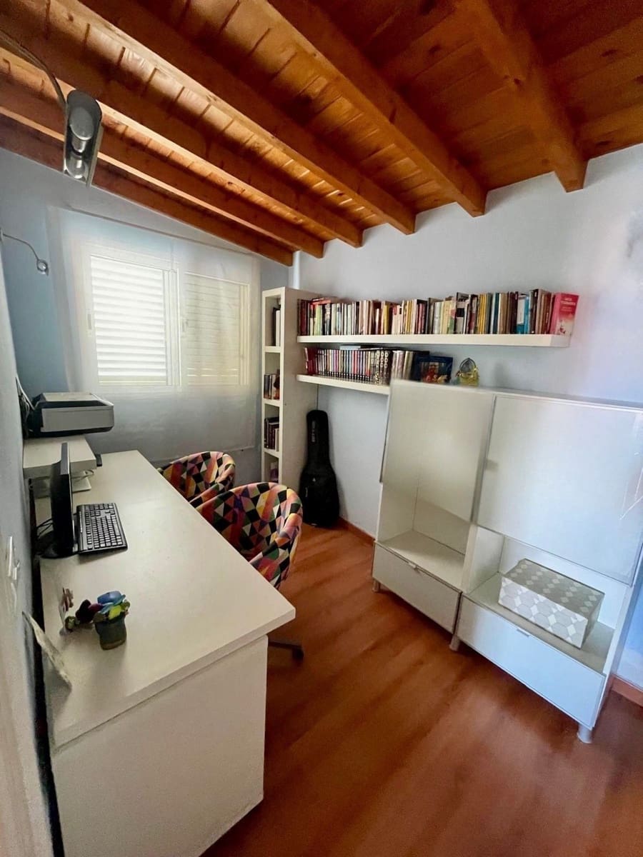 Casa de 3 habitaciones en Puerto del Rosario en venta con piscina - 330.000 € (Ref: 9542169)