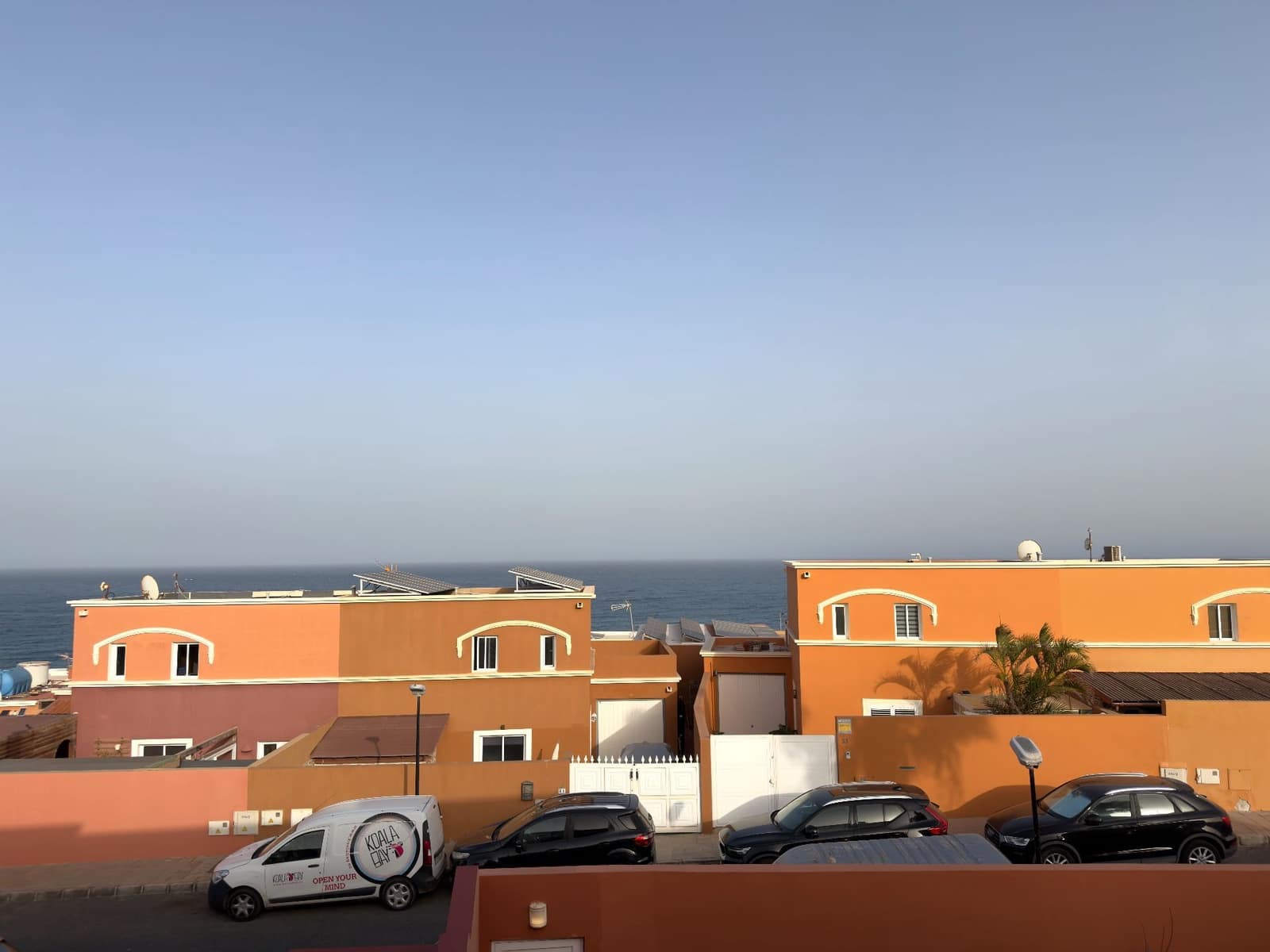 3 soveværelse Byhus til salg i Puerto del Rosario med swimmingpool - € 330.000 (Ref: 9542169)