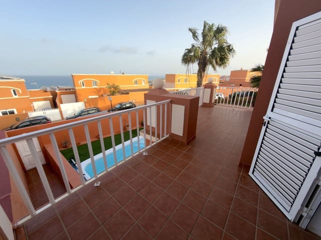 3 bedroom Townhouse for sale in Puerto del Rosario with pool - € 330,000 (Ref: 9542169)