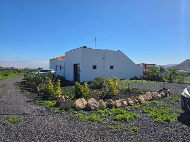 5 makuuhuone Maalaistalo myytävänä paikassa Puerto del Rosario mukana 
autotalli - 380 000 € (Ref: 9542170)