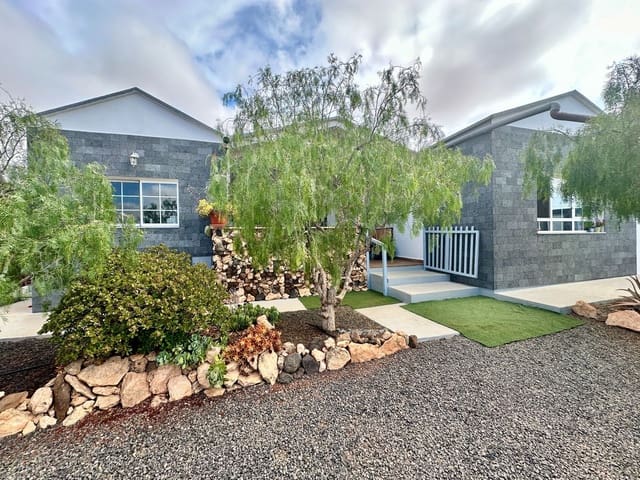 3 chambre Finca/Maison de Campagne à vendre à El Time, Puerto del Rosario avec garage - 619 900 € (Ref: 9542171)