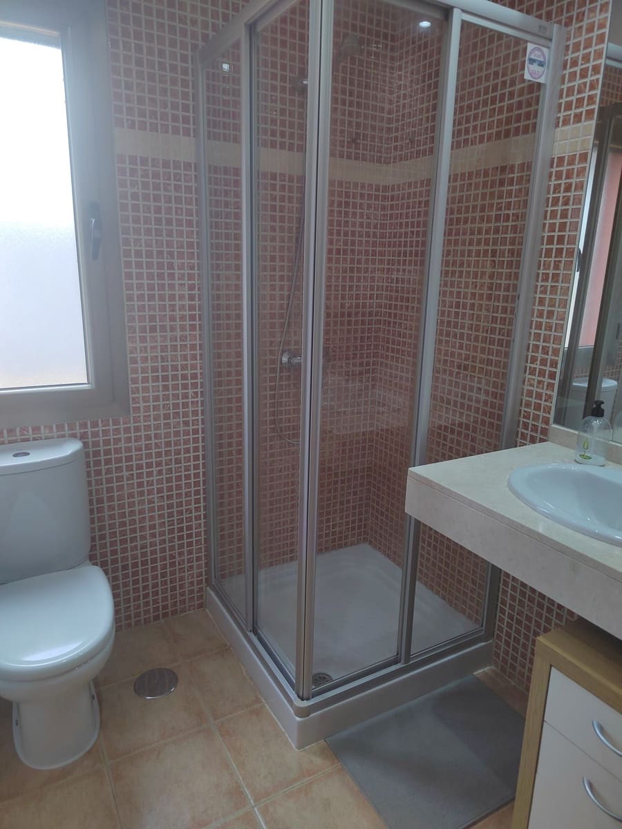 3 makuuhuone Huvila myytävänä paikassa Caleta de Fuste mukana uima-altaan - 475 000 € (Ref: 9542172)