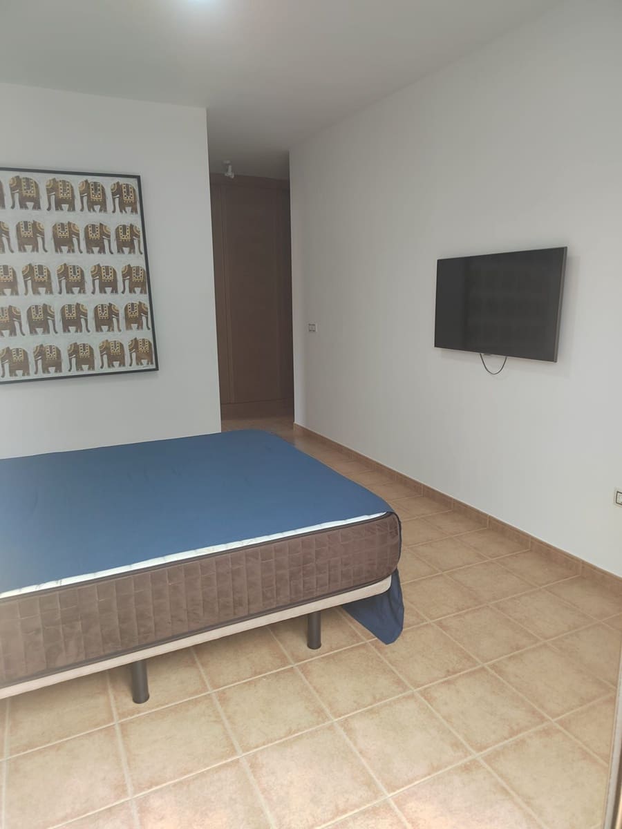 3 makuuhuone Huvila myytävänä paikassa Caleta de Fuste mukana uima-altaan - 475 000 € (Ref: 9542172)