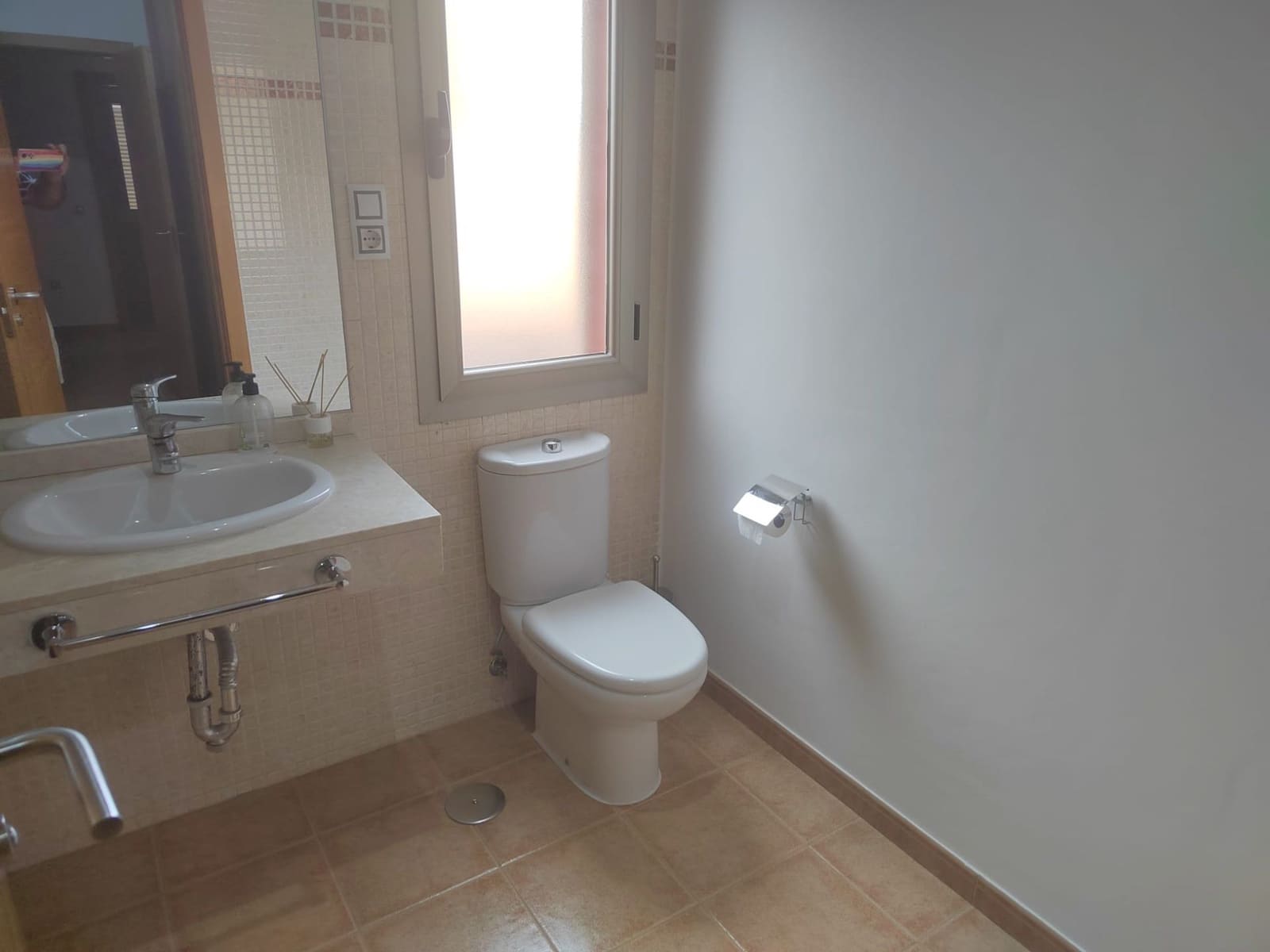 3 makuuhuone Huvila myytävänä paikassa Caleta de Fuste mukana uima-altaan - 475 000 € (Ref: 9542172)