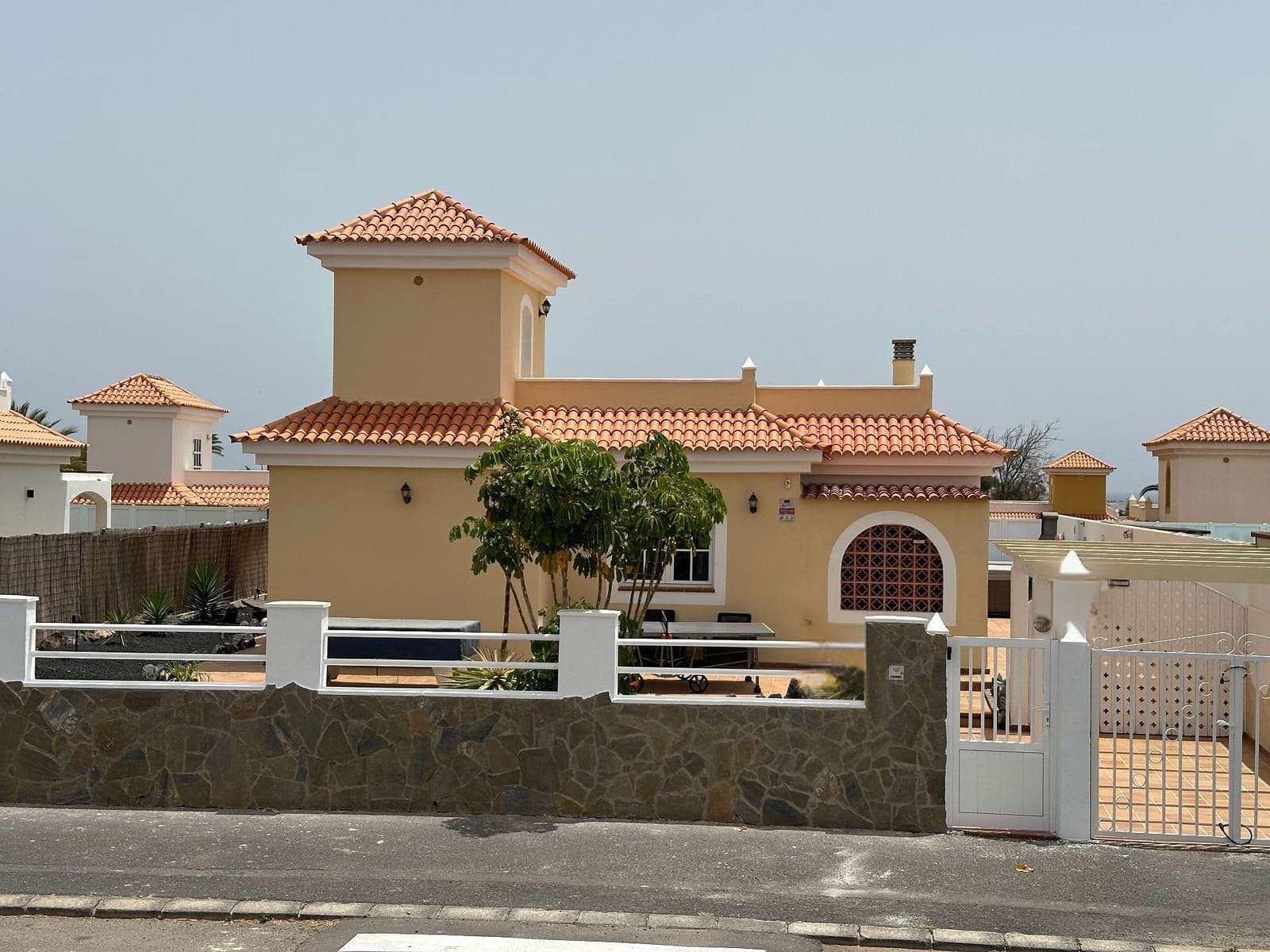 4 camera da letto Villa in vendita in Caleta de Fuste con piscina garage - 510.000 € (Rif: 9542173)