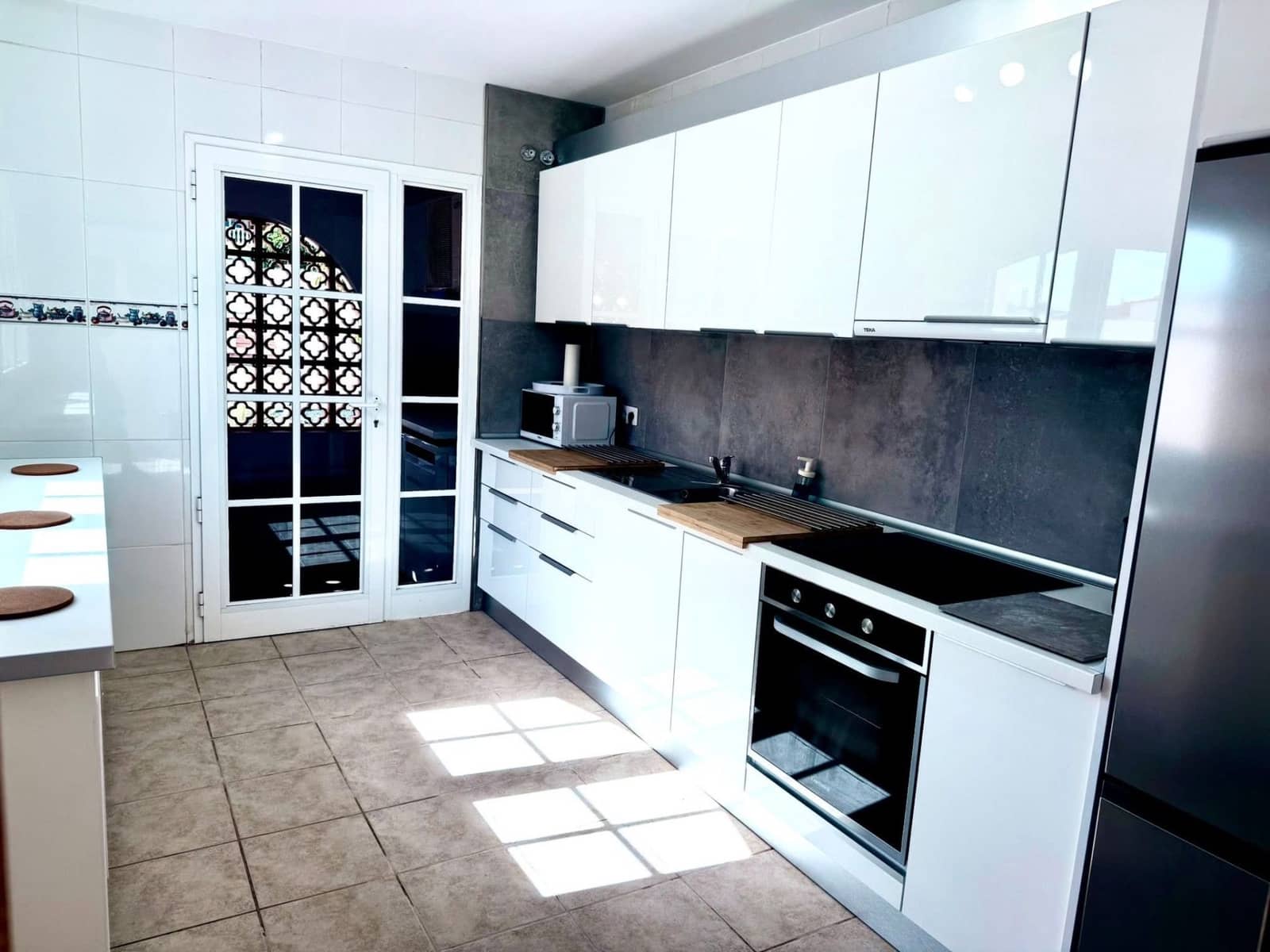 4 bedroom Villa for sale in Caleta de Fuste with pool garage - € 510,000 (Ref: 9542173)