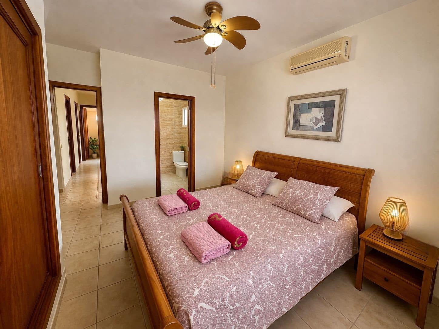 4 bedroom Villa for sale in Caleta de Fuste with pool garage - € 510,000 (Ref: 9542173)
