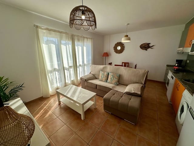 2 slaapkamer Flat te koop in El Cotillo, La Oliva met zwembad garage - € 320.000 (Ref: 9542174)