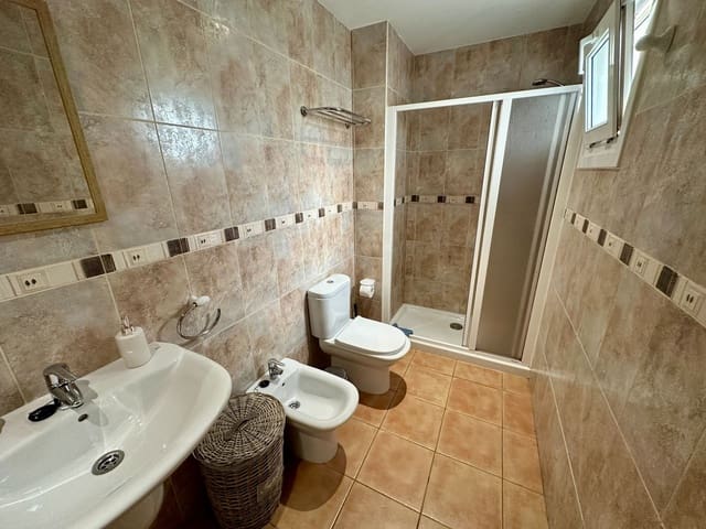 2 slaapkamer Flat te koop in El Cotillo, La Oliva met zwembad garage - € 320.000 (Ref: 9542174)