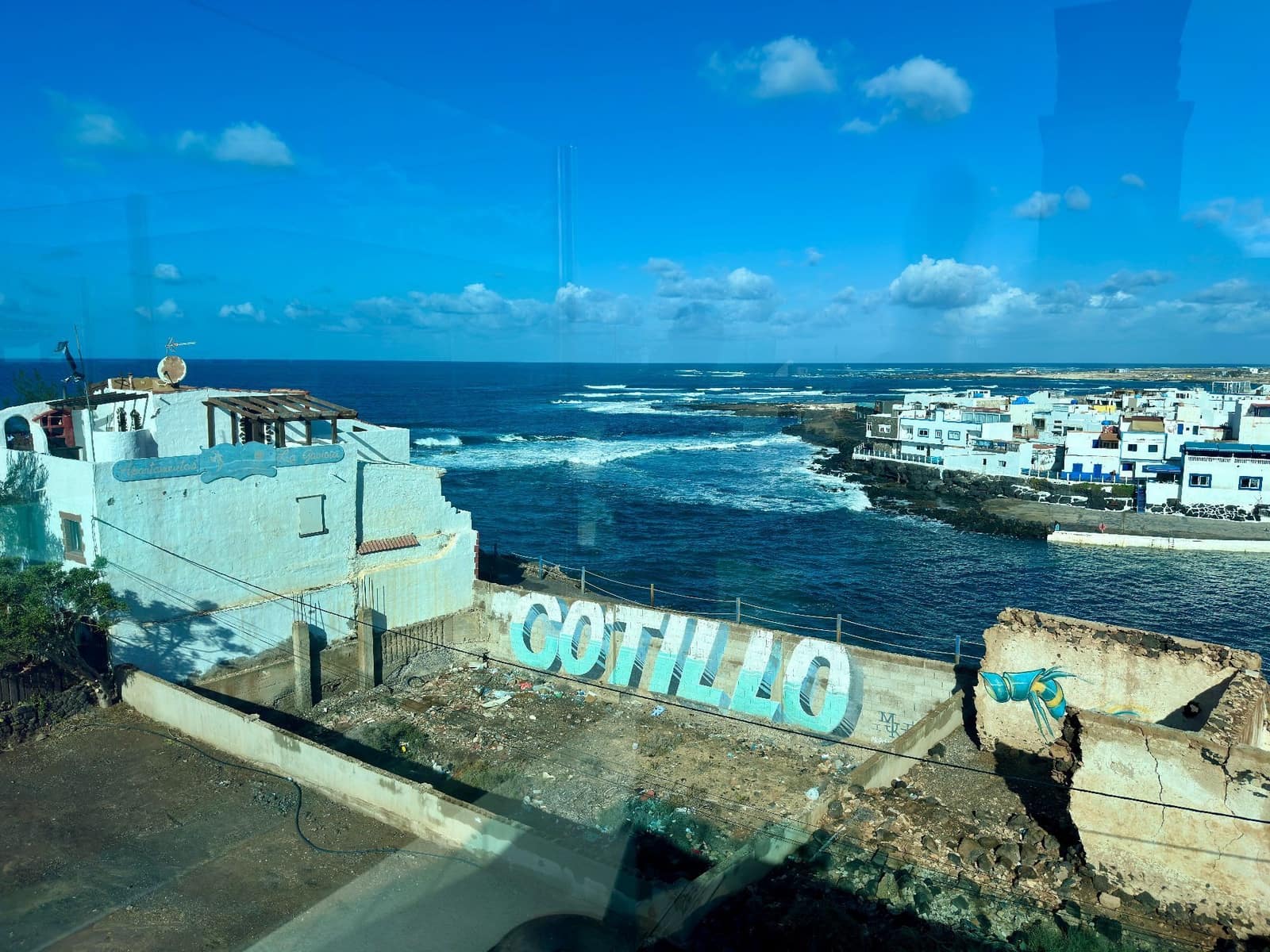 2 slaapkamer Flat te koop in El Cotillo met zwembad garage - € 320.000 (Ref: 9542174)