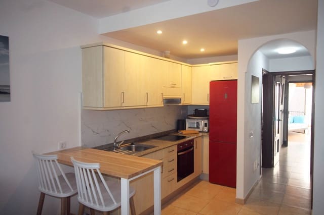 2 slaapkamer Flat te koop in El Cotillo, La Oliva - € 280.000 (Ref: 9547638)